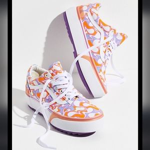 Vans Stacked Old Skool in UV Ink (color changing) size 9.5 women's